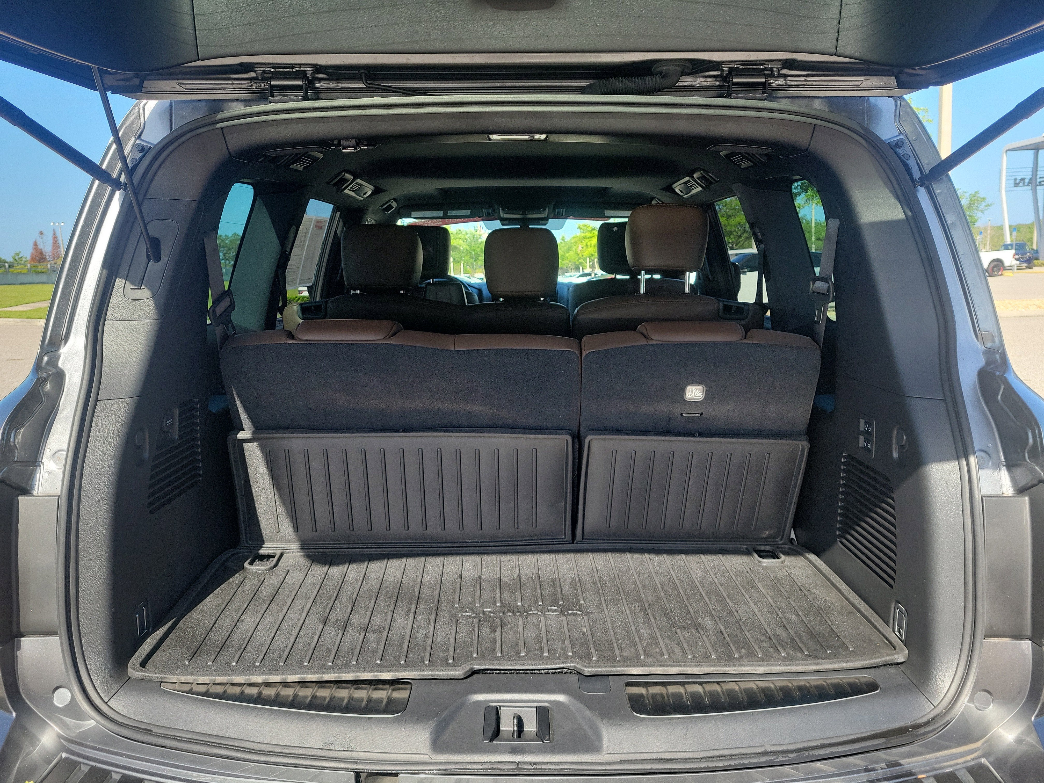 2023 Nissan Armada Platinum