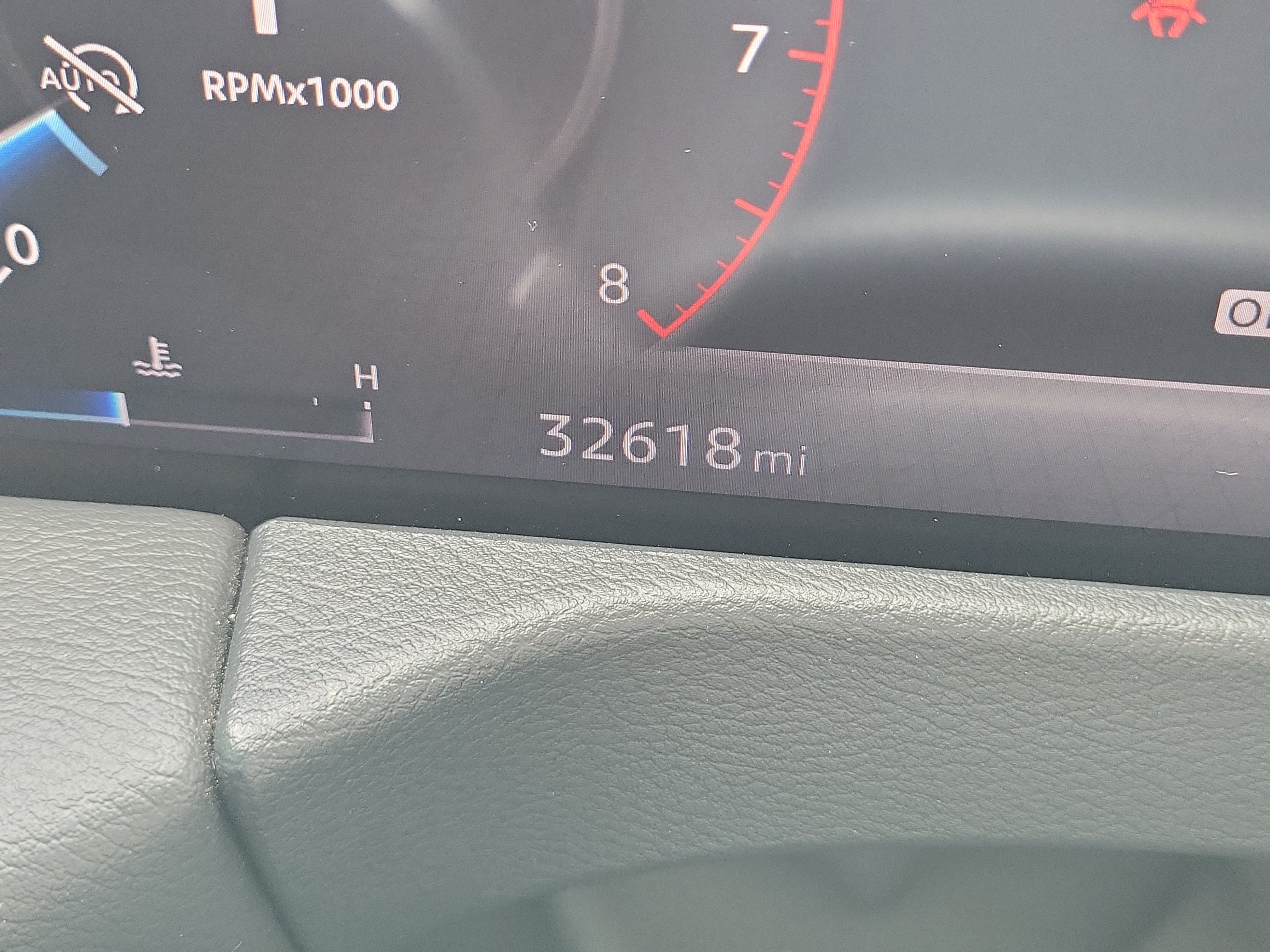 2025 Nissan Armada SV