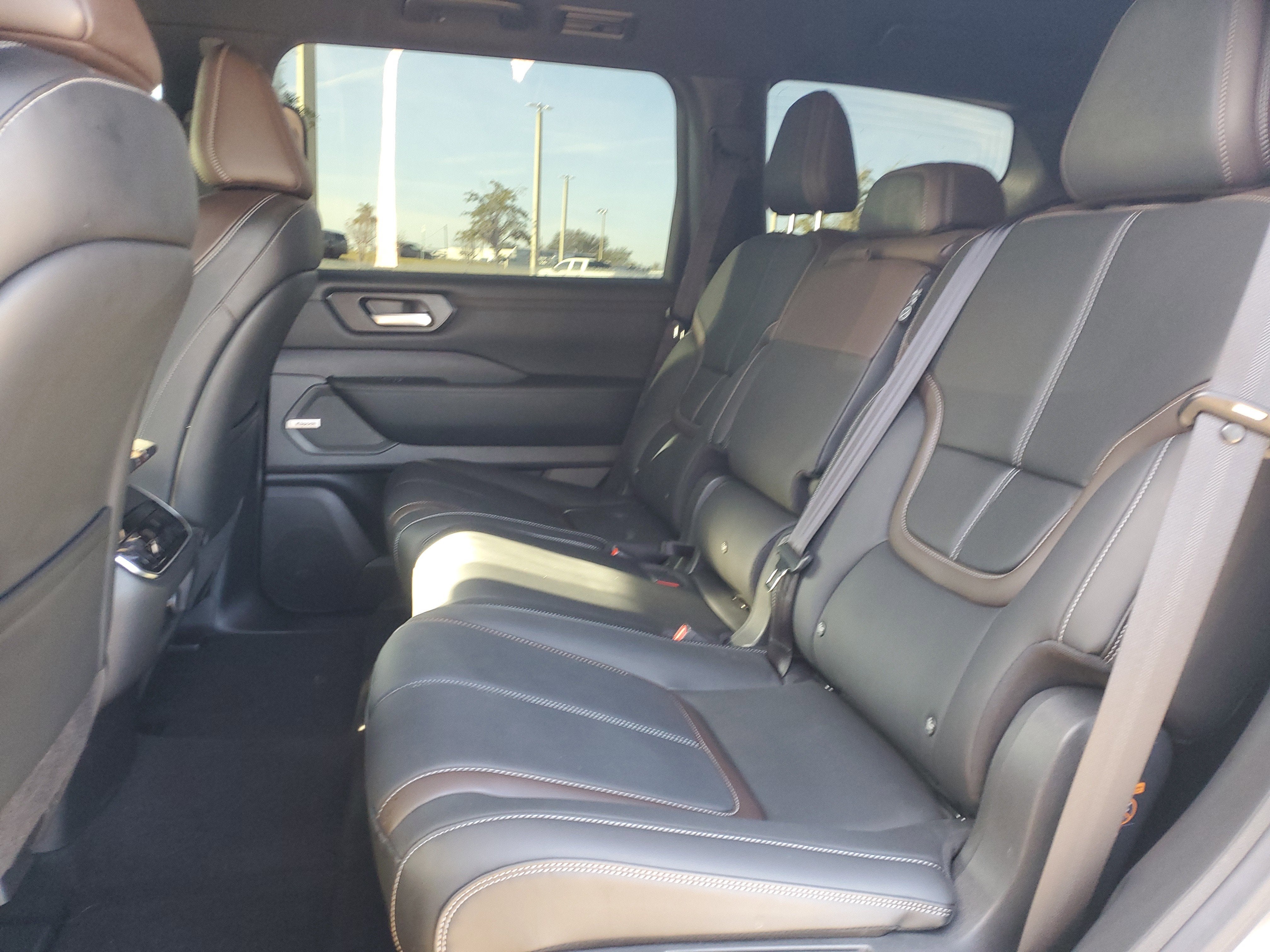 2025 Nissan Armada SL