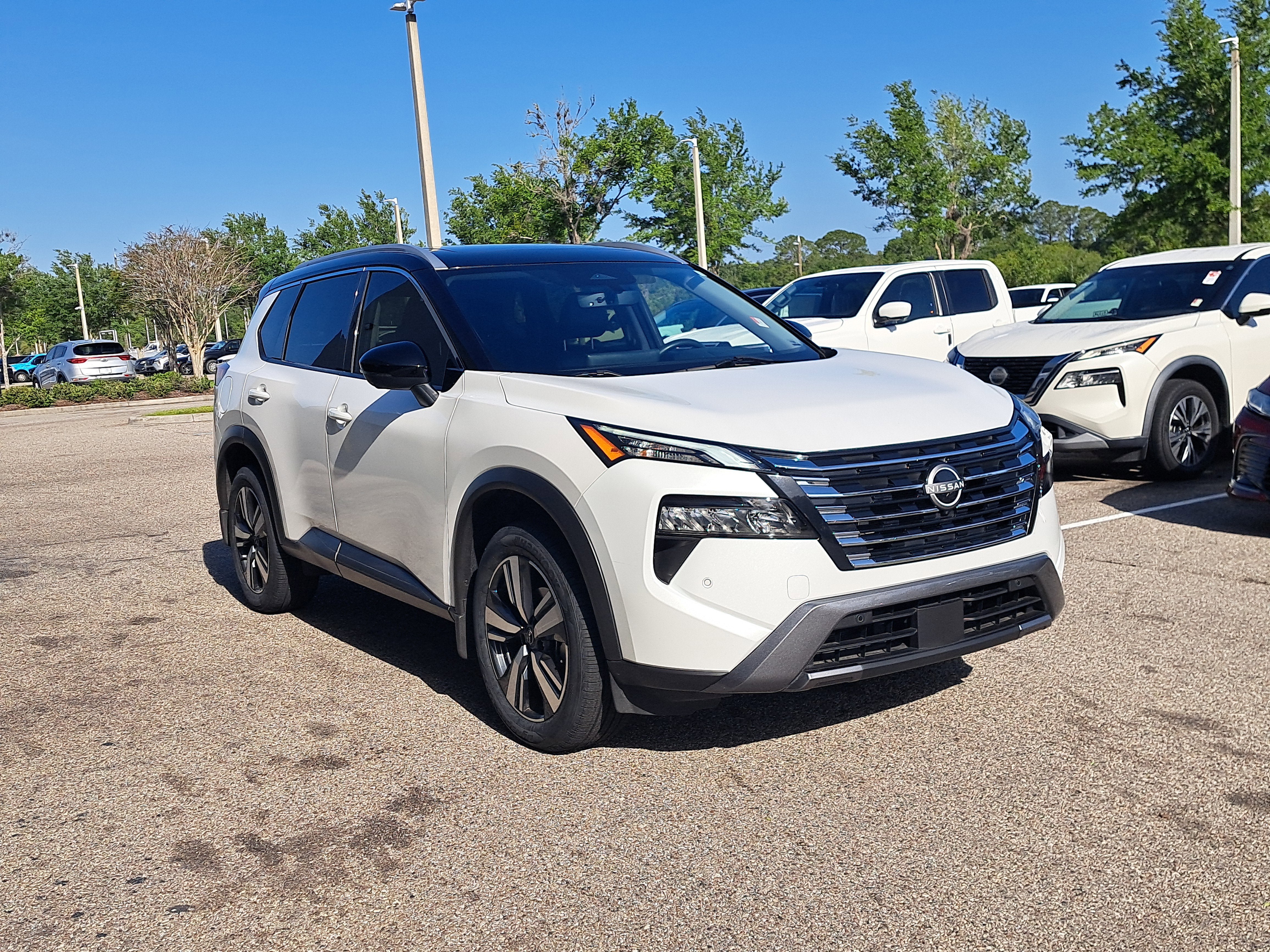 2024 Nissan Rogue SL