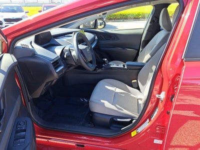 2025 Toyota Prius LE