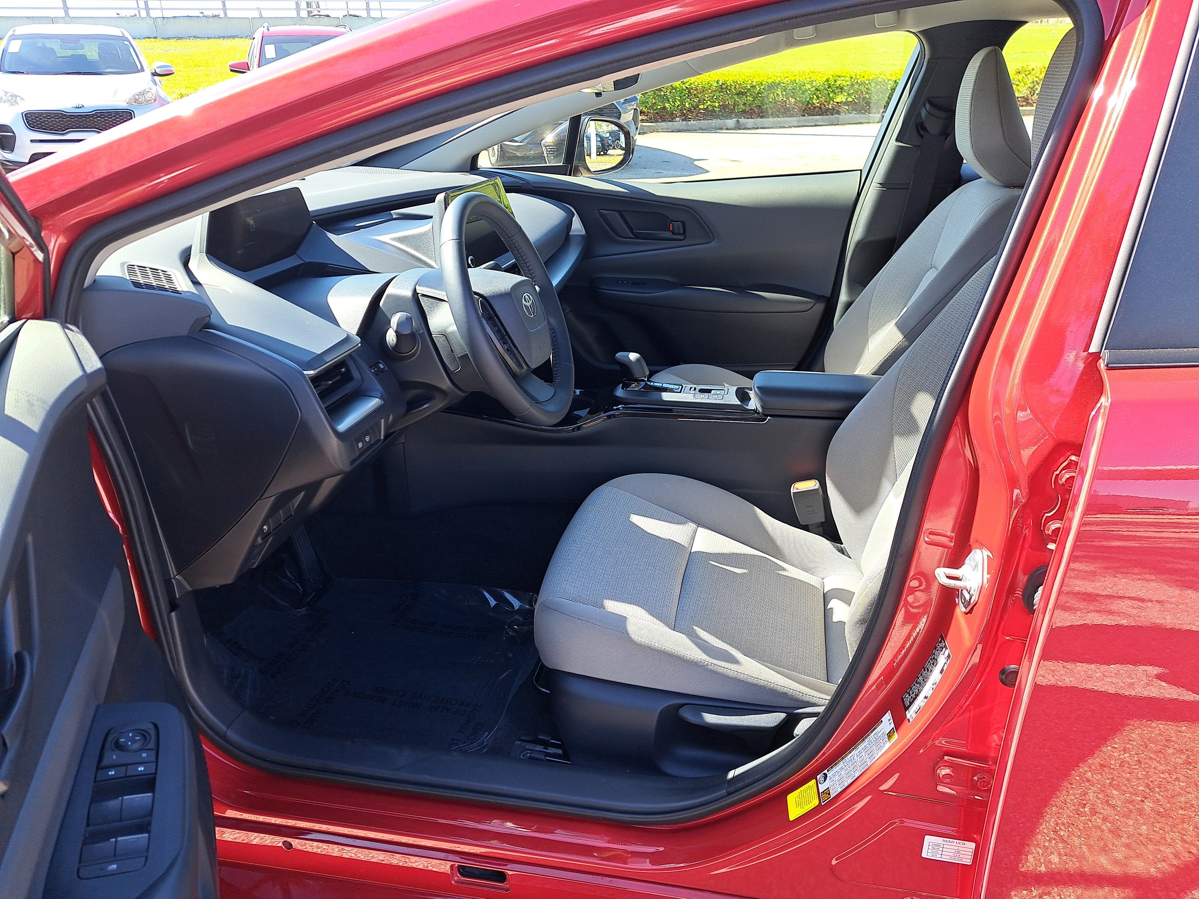 2025 Toyota Prius LE