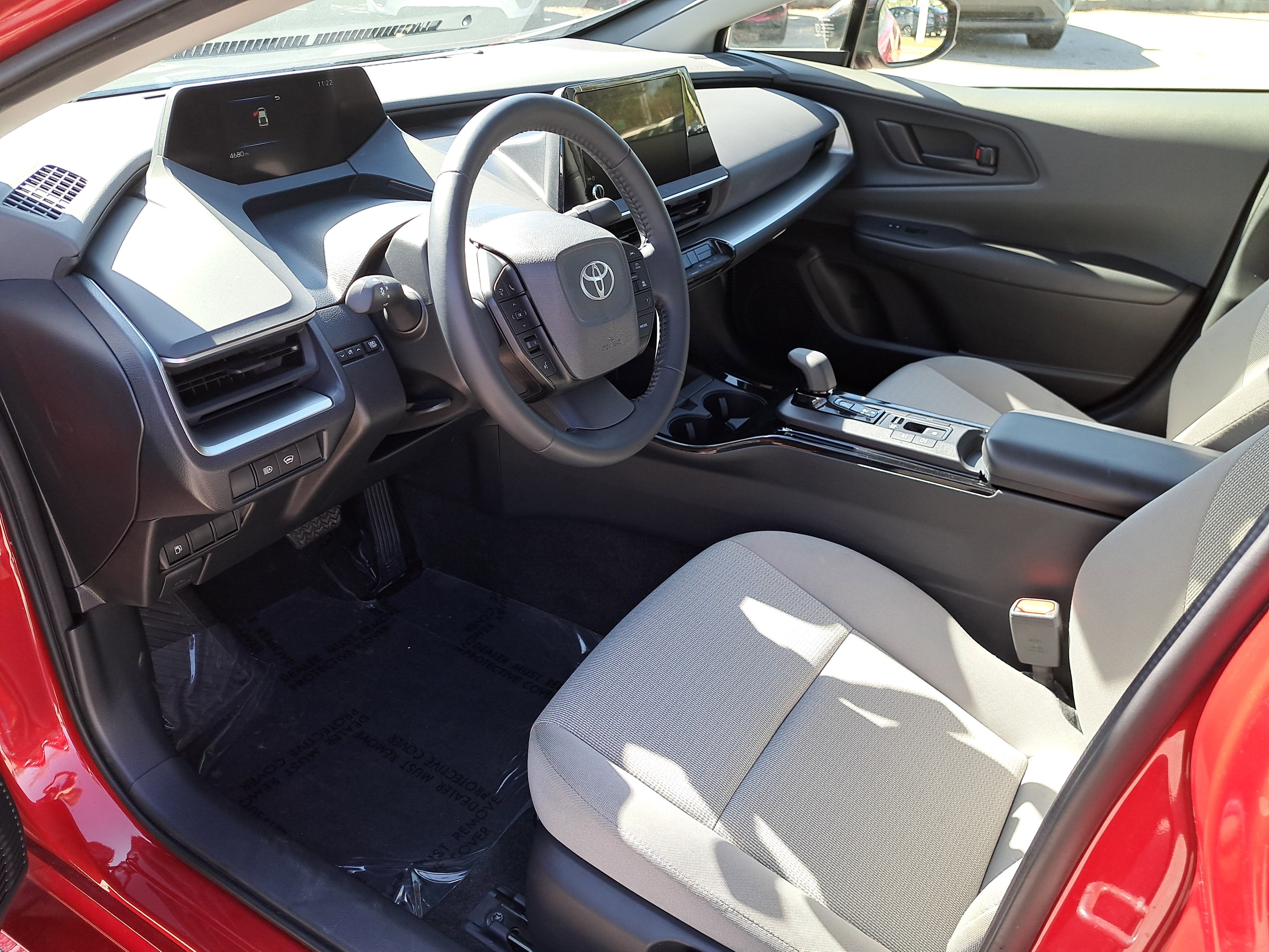 2025 Toyota Prius LE