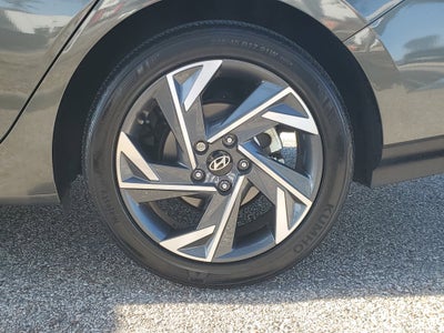 2024 Hyundai Elantra Limited