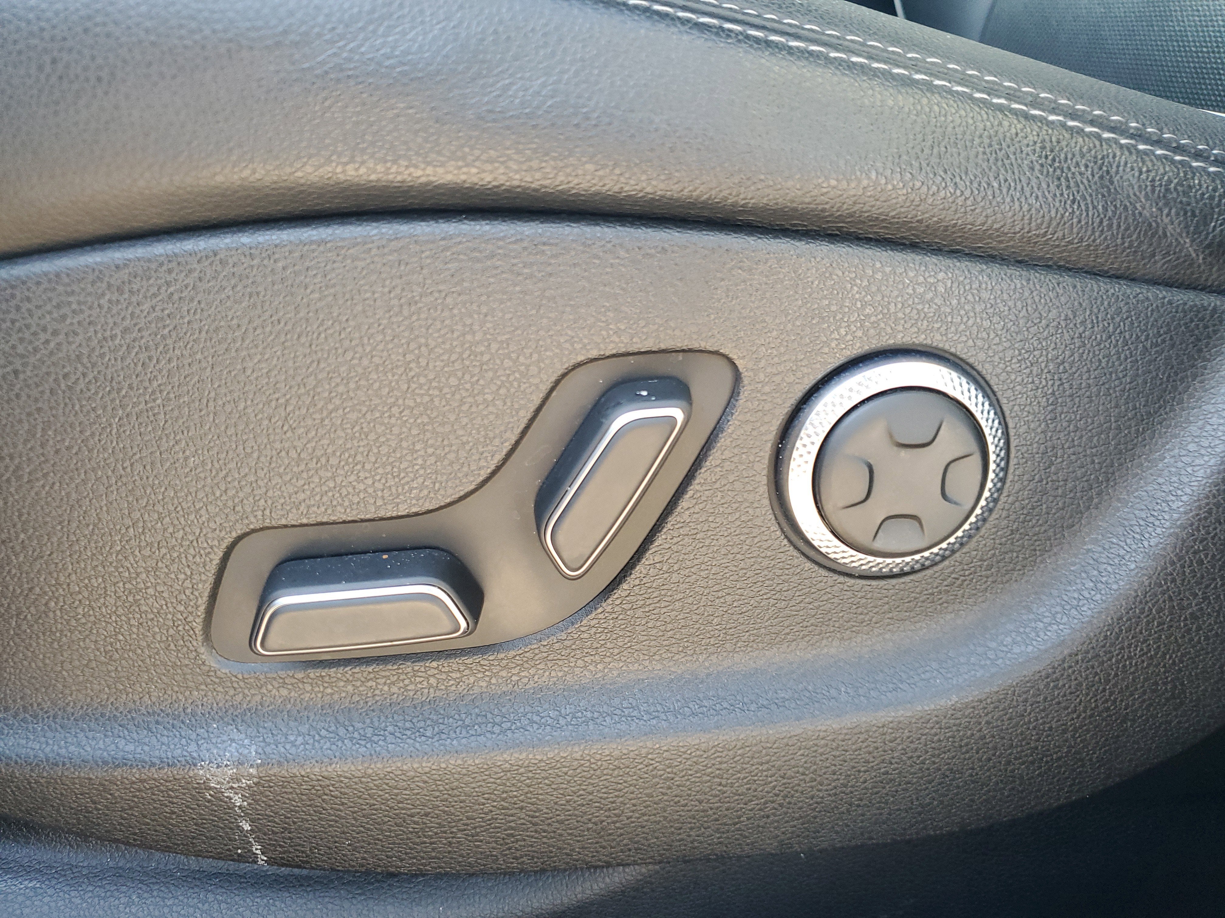 2022 Genesis GV70 2.5T